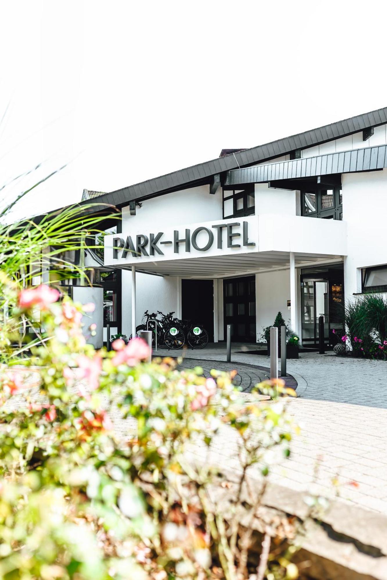 Parkhotel Nuembrecht Exterior photo